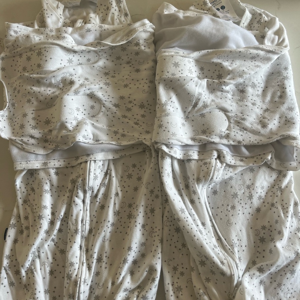 Halo White Star Print Sleep Swaddle (Set of 2) Size Small 3-6m